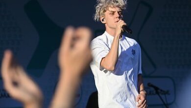 Photo of Популярный певец и 16-летняя дочь Пересильд перестали скрывать роман
